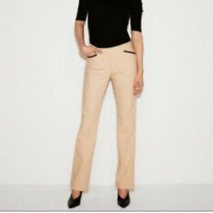 Express Editor Barely Boot , Low Rise. Size 6R.